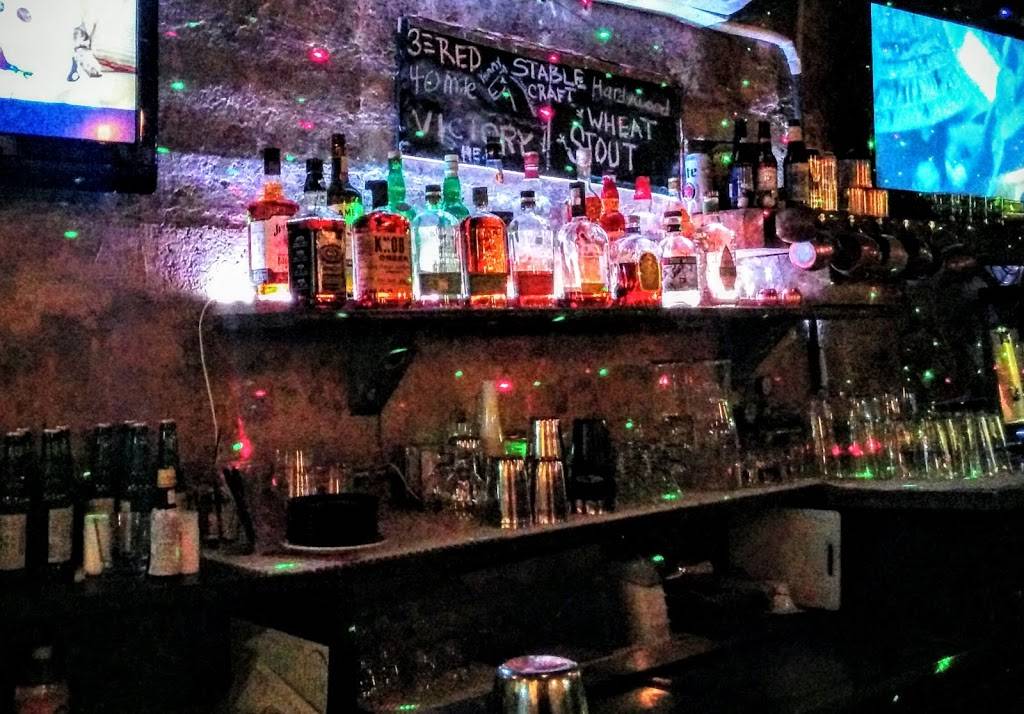 The Livery Stable (LWs) | restaurant | 120 Old Preston Ave, Charlottesville, VA 22902, USA | 4349955674 OR +1 434-995-5674