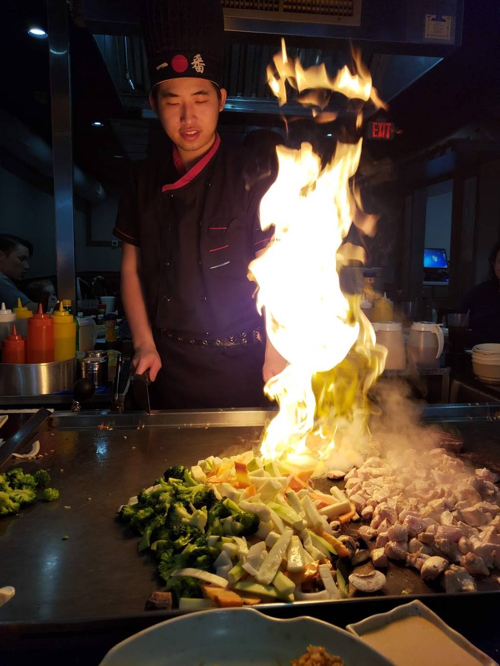 Shoguns | restaurant | Brannen St, Statesboro, GA 30458, USA | 9124891688 OR +1 912-489-1688