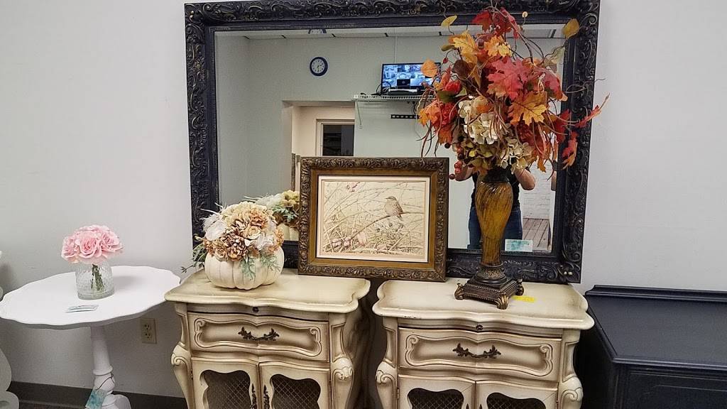 Downtown Mall & Marketplace | shopping mall | 231 S Ridgewood Dr, Sebring, FL 33870, USA | 8634713532 OR +1 863-471-3532