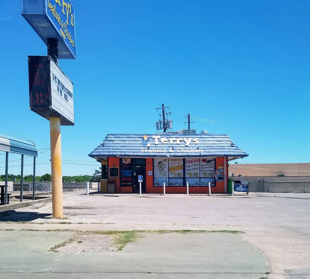 Terrys Seafood And Chicken | restaurant | 1805 Airport Blvd, Austin, TX 78702, USA | 5124773237 OR +1 512-477-3237