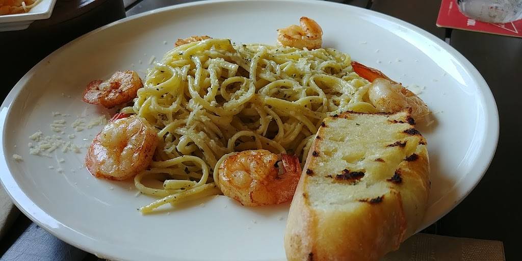 Chesters Bar & Grill Co. | restaurant | 672 Goderich St, Port Elgin, ON N0H 2C0, Canada | 2264532141 OR +1 226-453-2141