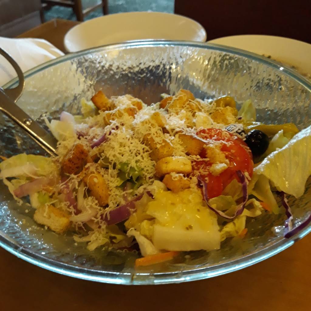 Olive Garden Italian Restaurant | meal takeaway | 2820 S 9th St, Salina, KS 67401, USA | 7858274266 OR +1 785-827-4266