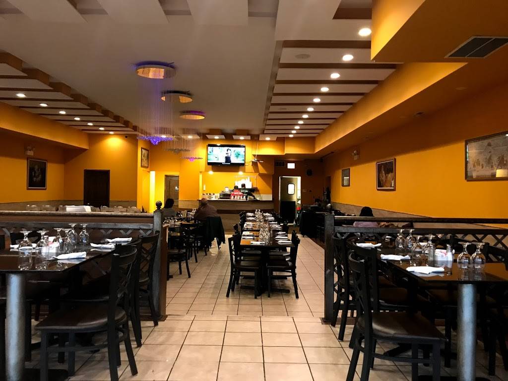 Mysore Woodlands | restaurant | 2548 W Devon Ave, Chicago, IL 60659, USA | 7733388160 OR +1 773-338-8160