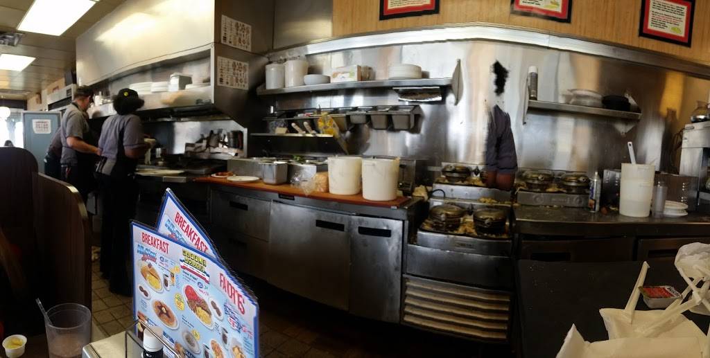 Waffle House | meal takeaway | 2610 West, Grand Prairie, TX 75052, USA | 9726061468 OR +1 972-606-1468