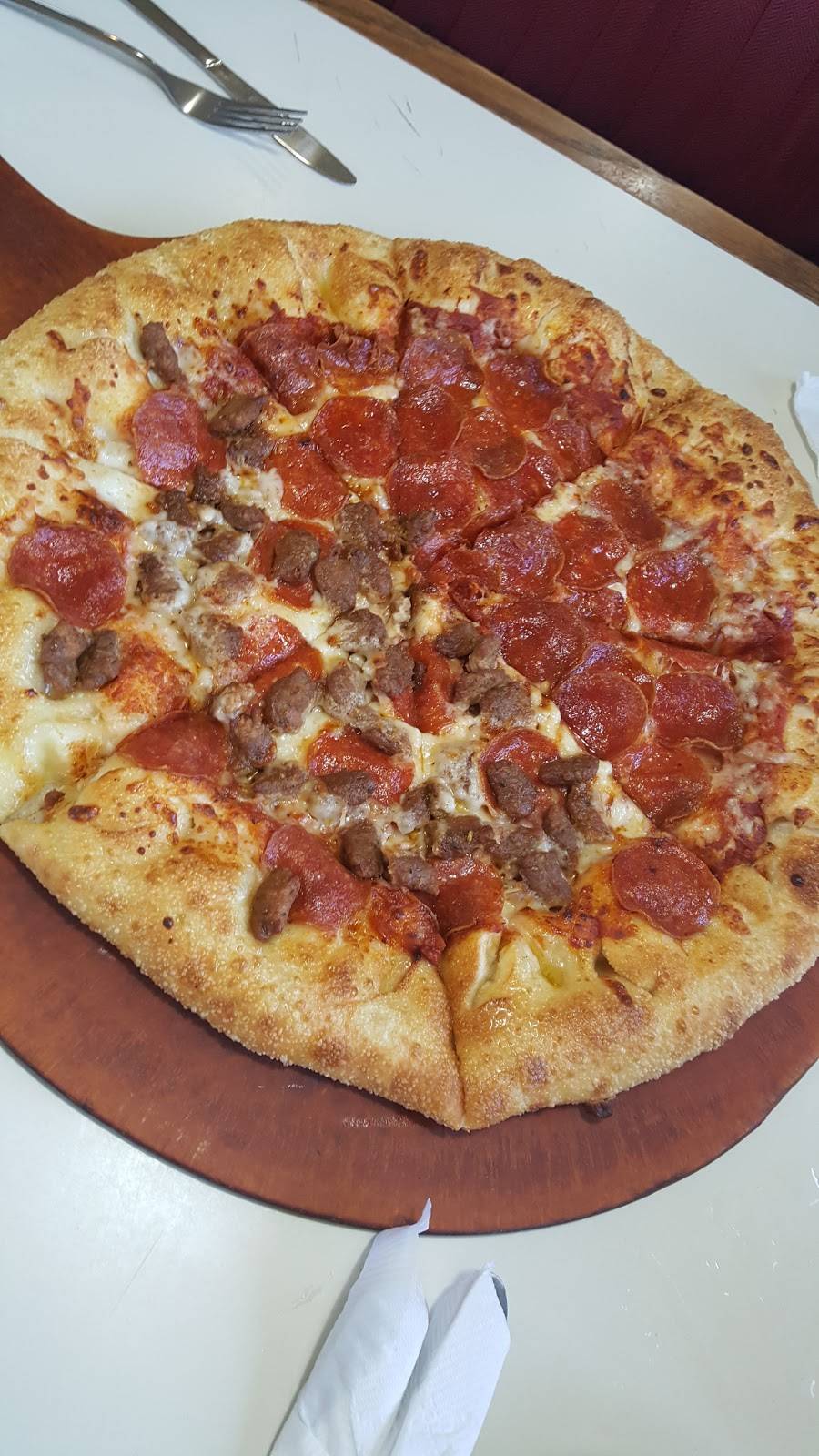 Pizza Hut | restaurant | 715 N Main St, Crown Point, IN 46307, USA | 2196638838 OR +1 219-663-8838