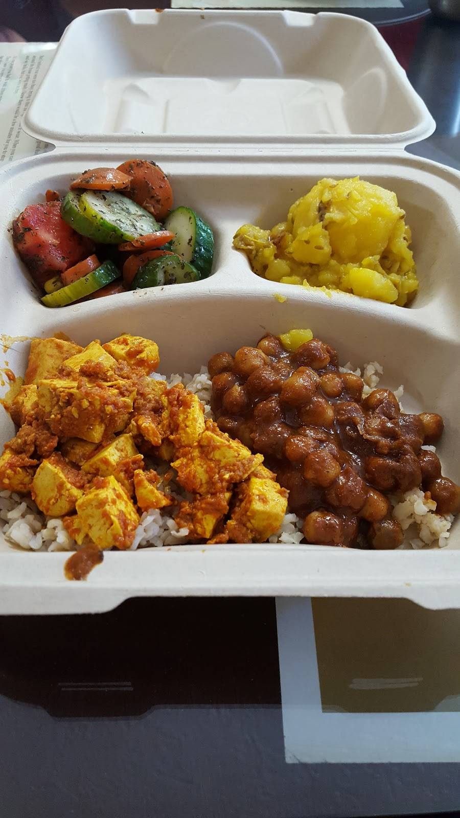 Earthen Jar | restaurant | 311 S 5th Ave, Ann Arbor, MI 48104, USA | 7343279464 OR +1 734-327-9464