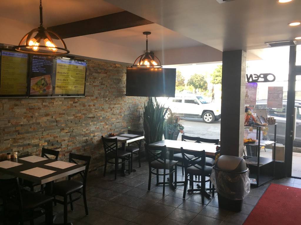 St Matthews BBQ Chicken | restaurant | 527 Rogers Rd, York, ON M6M 1B4, Canada | 4166584126 OR +1 416-658-4126