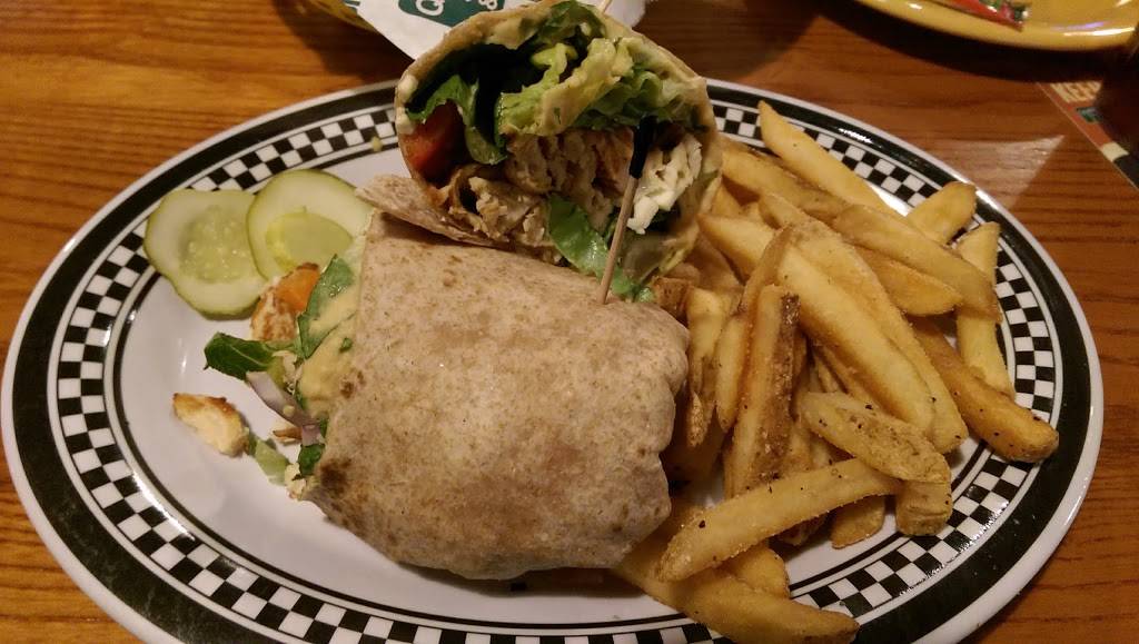 Quaker Steak & Lube | restaurant | 590 Chamber Dr, Milford, OH 45150, USA | 5138315823 OR +1 513-831-5823