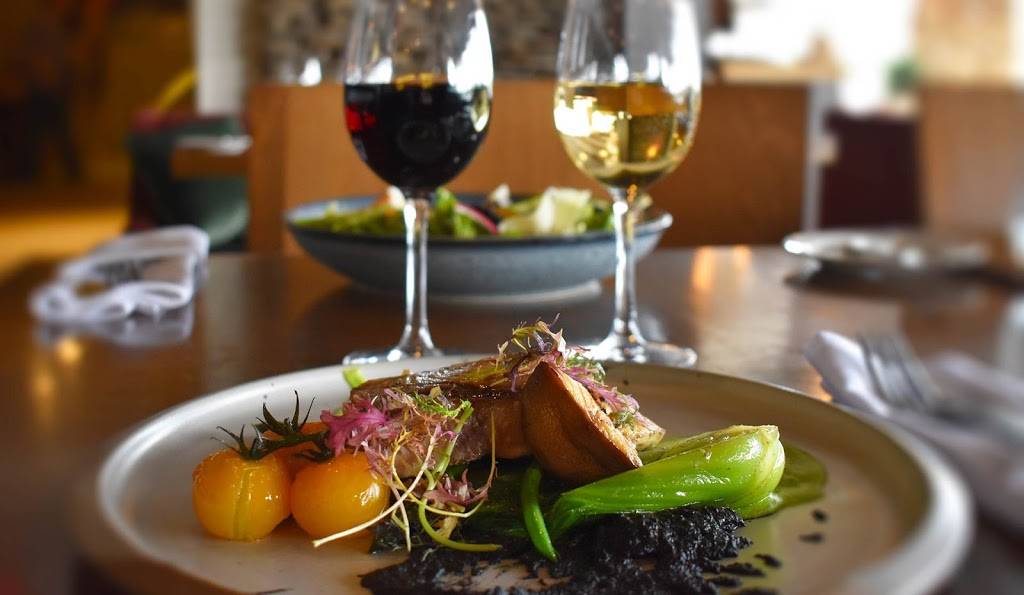 Chais58 | restaurant | 39 Chemin Fridolin-Simard, Estérel, QC J0T 1E0, Canada | 8883783735 OR +1 888-378-3735