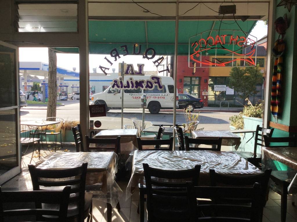 Taqueria La Familia | restaurant | 2971 Shattuck Ave, Berkeley, CA 94705, USA | 5105483420 OR +1 510-548-3420