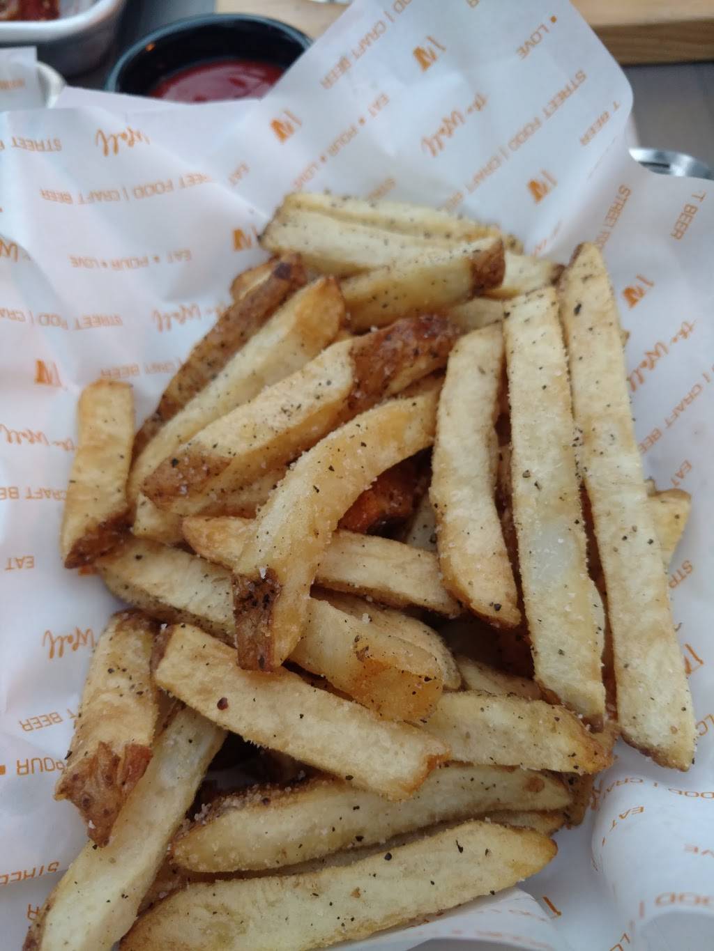 The Wall | restaurant | 80 Plaza Square, Orange, CA 92868, USA | 7149887700 OR +1 714-988-7700