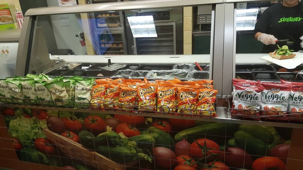 Subway Restaurants | restaurant | 2377 E Colorado Blvd, Pasadena, CA 91107, USA | 6267963002 OR +1 626-796-3002