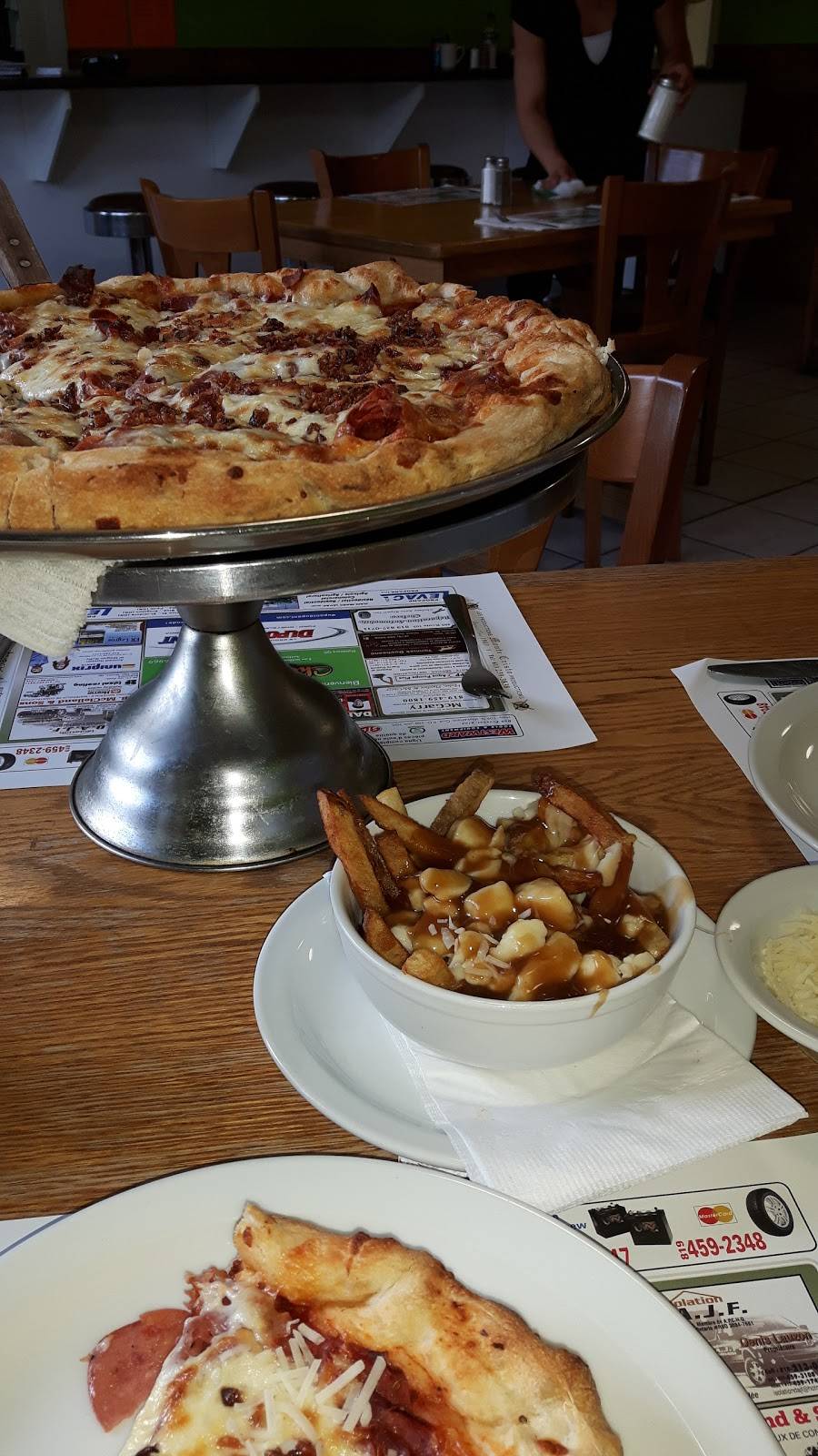 Chez Renaud | restaurant | 5 Chemin du Pont, Val-des-Monts, QC J8N 2H7, Canada | 8194576969 OR +1 819-457-6969