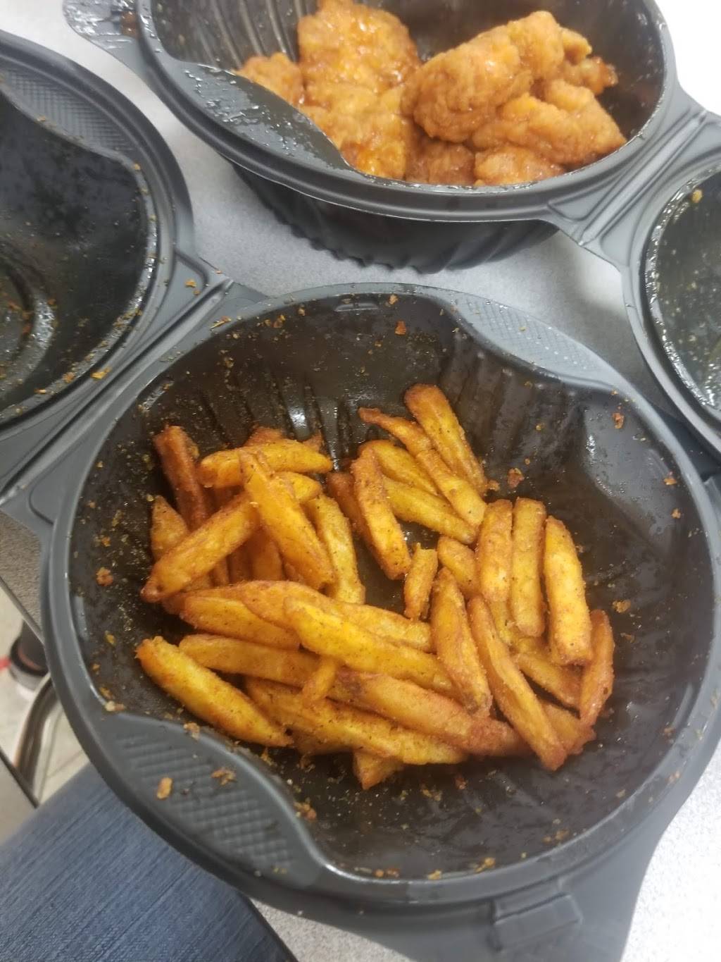 Pizza Hut | restaurant | 5627 Aldine Bender Rd, Houston, TX 77032, USA | 2815901600 OR +1 281-590-1600