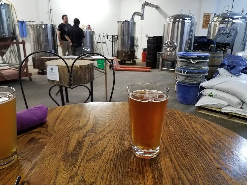 Big Head Brewing Co. | restaurant | 6204 W State St, Wauwatosa, WI 53213, USA | 4142579782 OR +1 414-257-9782