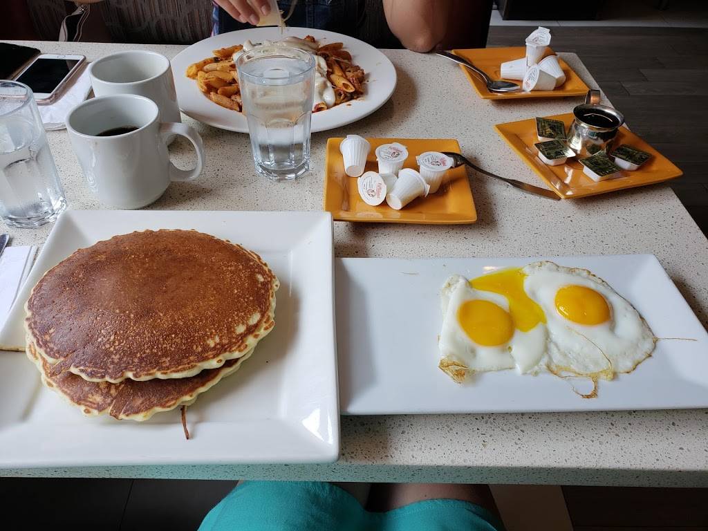 Rail Line Diner | restaurant | 400 W 23rd St, New York, NY 10011, USA | 2129243709 OR +1 212-924-3709