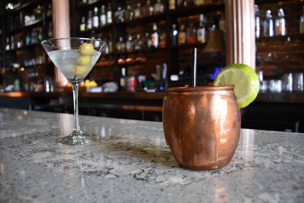 Atlantic & Pacific Pub | night club | 105 S 3rd St, Knoxville, IA 50138, USA | 6418288008 OR +1 641-828-8008