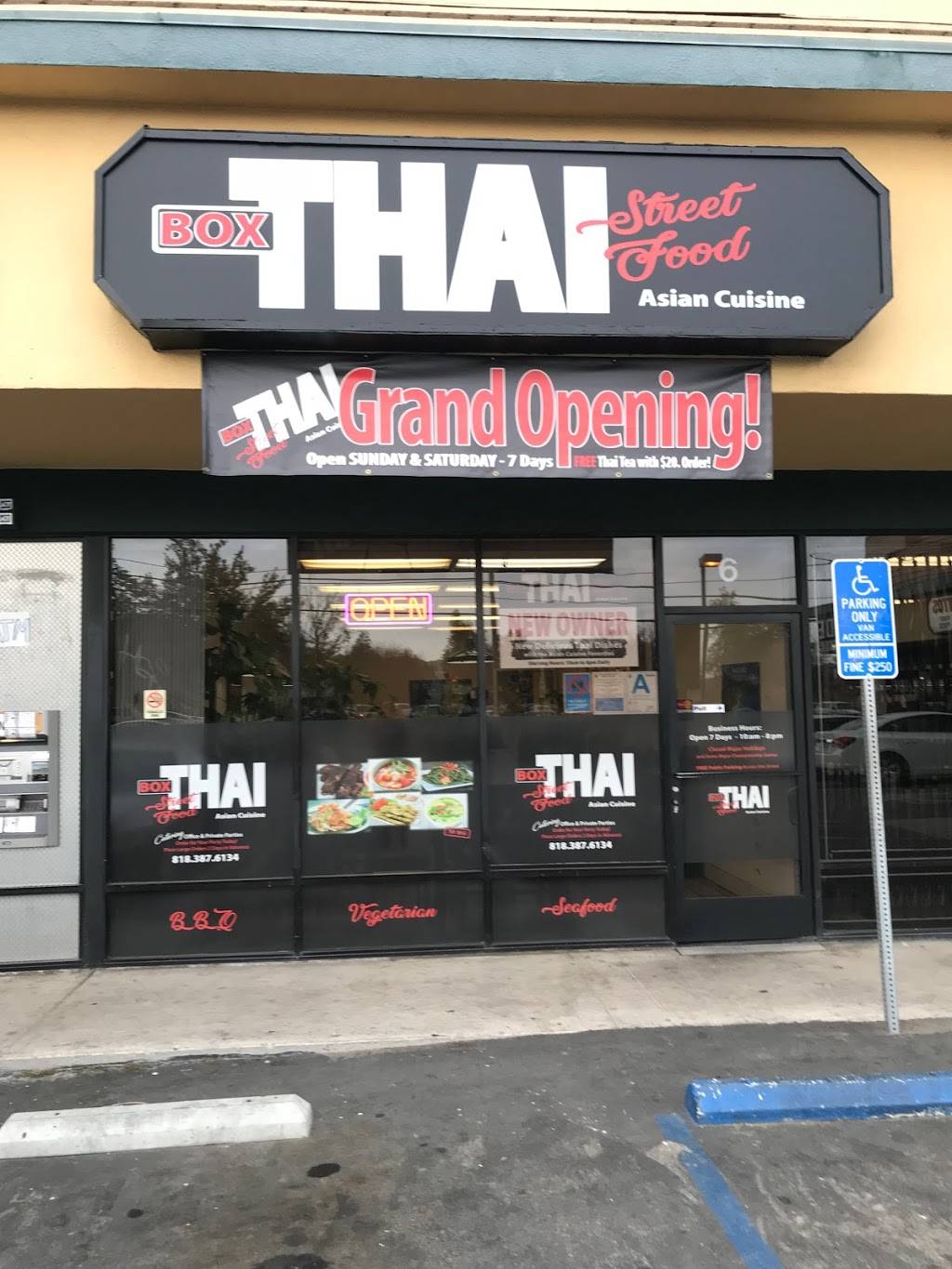 Box Thai Street Food | restaurant | 16851 Victory Blvd, Lake Balboa, CA 91406, USA | 8183876134 OR +1 818-387-6134