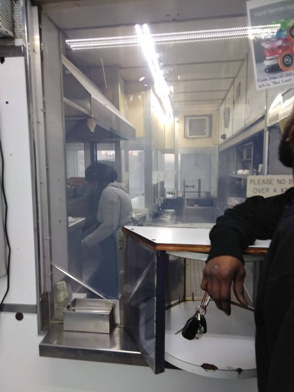 Elmers Hamburgers | meal takeaway | 8515 W Chicago, Detroit, MI 48204, USA | 3139337766 OR +1 313-933-7766