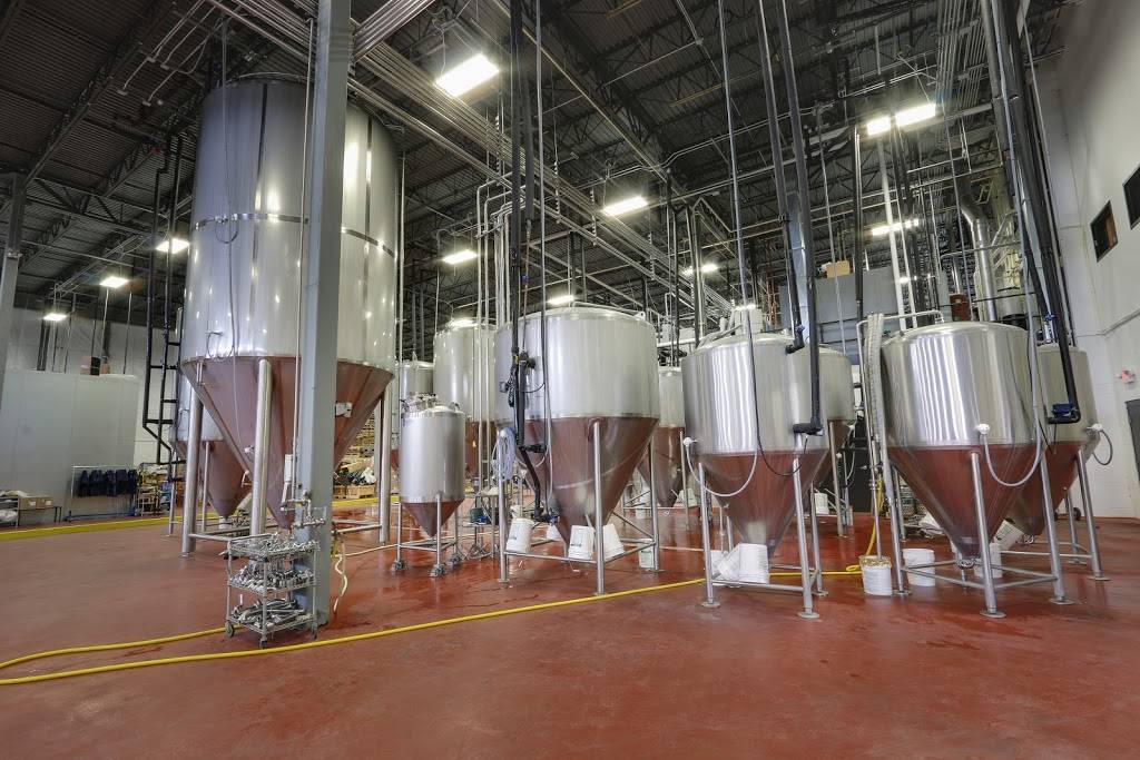 Ale Asylum | restaurant | 2002 Pankratz St, Madison, WI 53704, USA | 6086633926 OR +1 608-663-3926