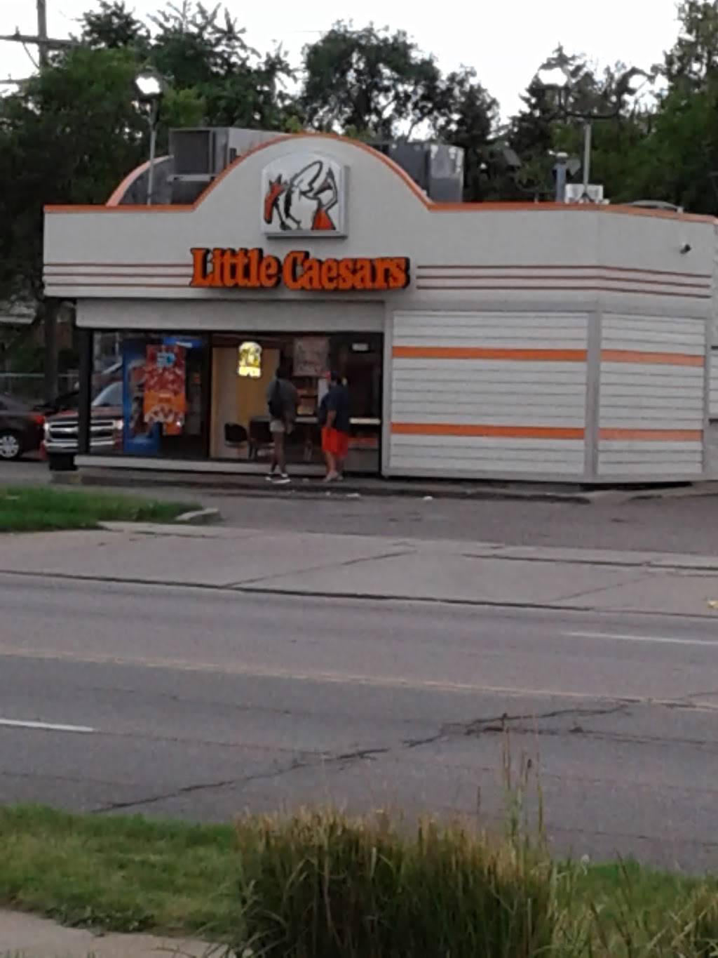 Little Caesars Pizza | meal takeaway | 1203 Baldwin Ave, Pontiac, MI 48340, USA | 2483388977 OR +1 248-338-8977