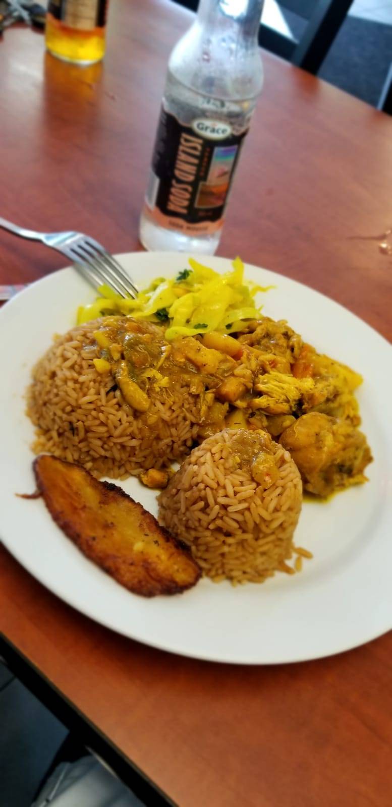 Roses Tree Of Life - Caribbean Delight | restaurant | 1225 Wonderland Rd N, London, ON N6G 2V9, Canada | 2266638178 OR +1 226-663-8178