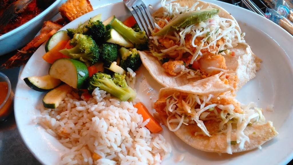 Fish N Tails Oyster Bar | restaurant | 221 W Polk St #101, Richardson, TX 75081, USA | 9724799944 OR +1 972-479-9944