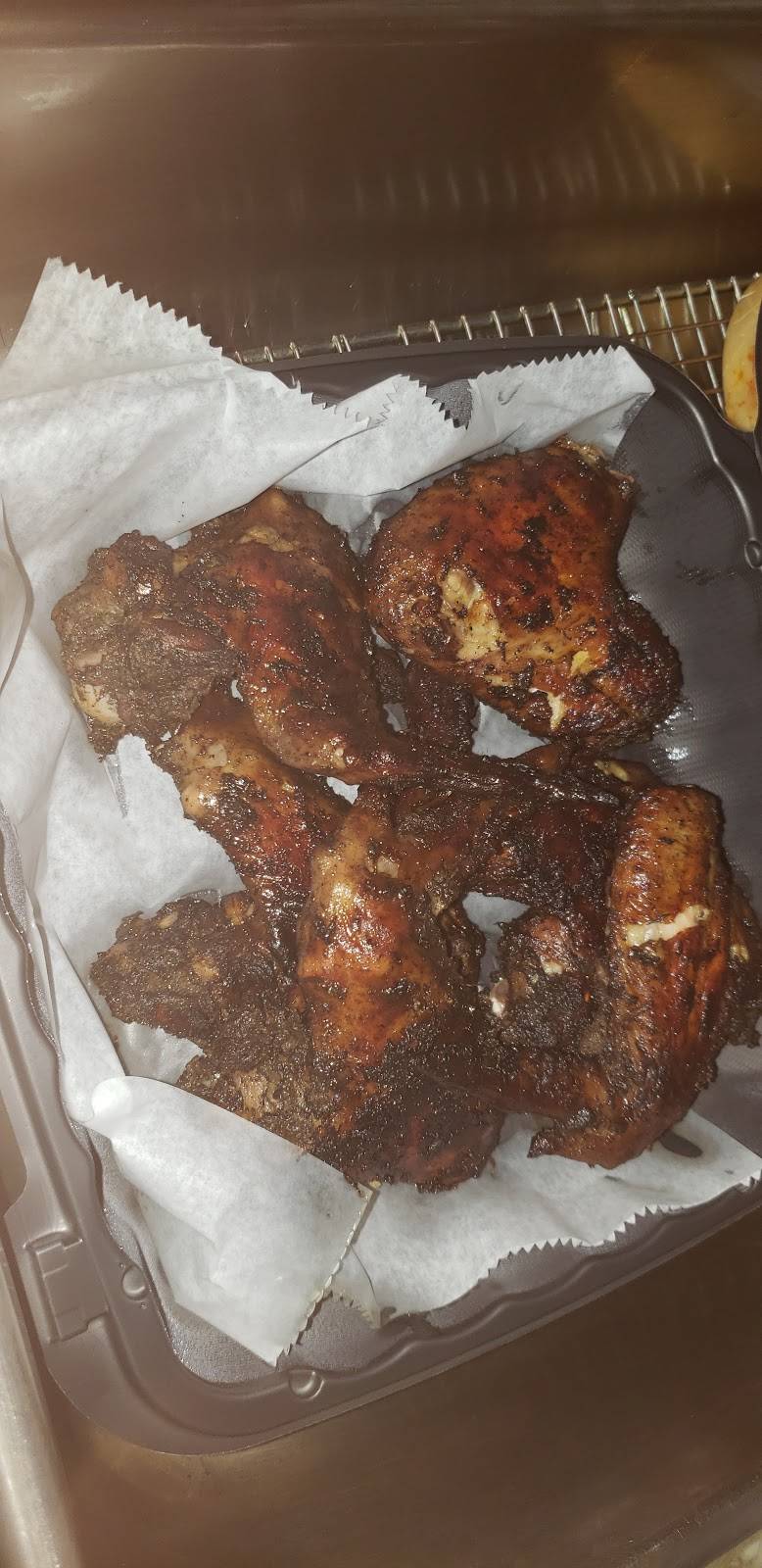 Garcias Carry Out Fish Chicken and More | restaurant | 6112 Marlboro Pike, District Heights, MD 20747, USA | 3017366112 OR +1 301-736-6112