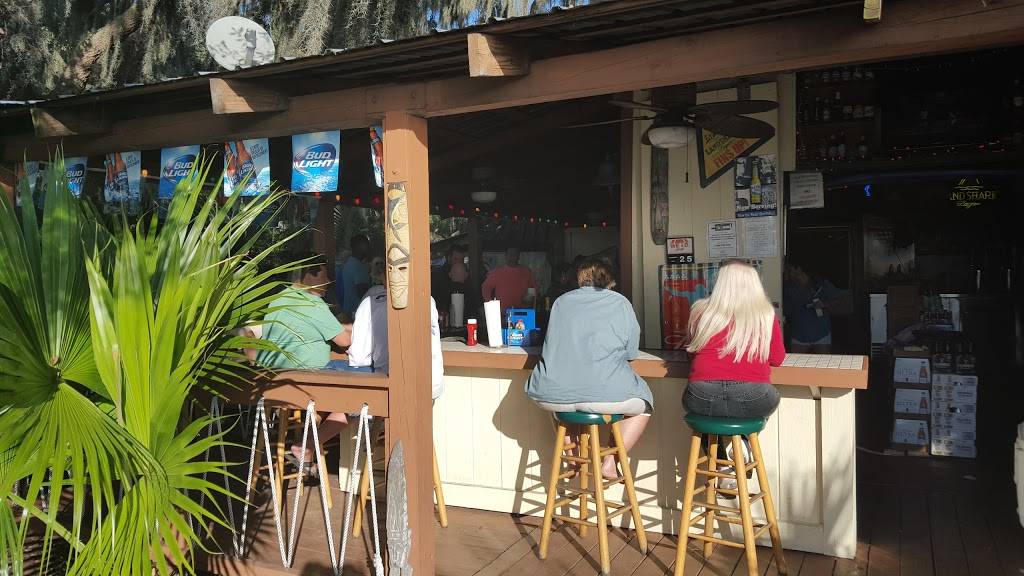 Tiki Bar Grill | restaurant | 508 S Main Ave, Minneola, FL 34715, USA | 3523942232 OR +1 352-394-2232