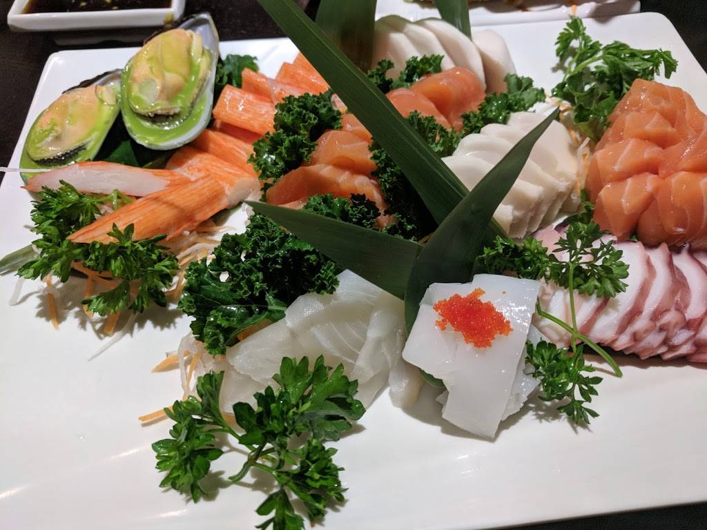 Sake Sushi | restaurant | 5875 Hwy 7 #1A, Woodbridge, ON L4L 1T9, Canada | 9058511168 OR +1 905-851-1168