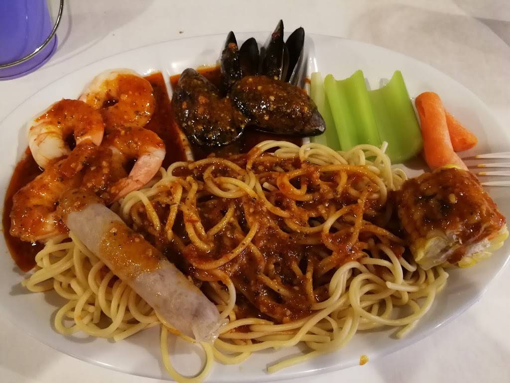 Crab Hero Restaurant | restaurant | 235 Albert St, East Lansing, MI 48823, USA | 5176640666 OR +1 517-664-0666