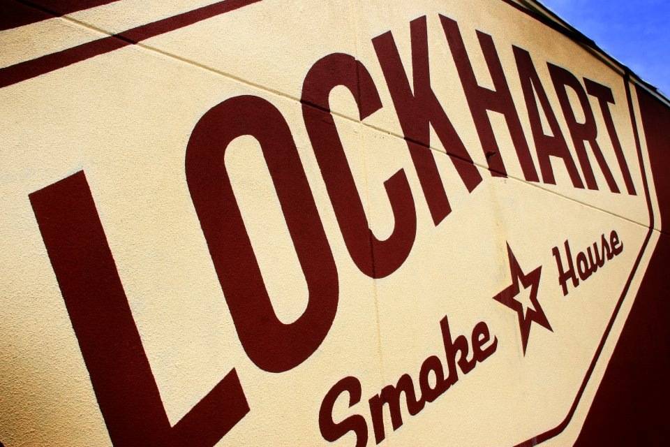 Lockhart Smokehouse BBQ | restaurant | 400 W Davis St, Dallas, TX 75208, USA | 2149445521 OR +1 214-944-5521