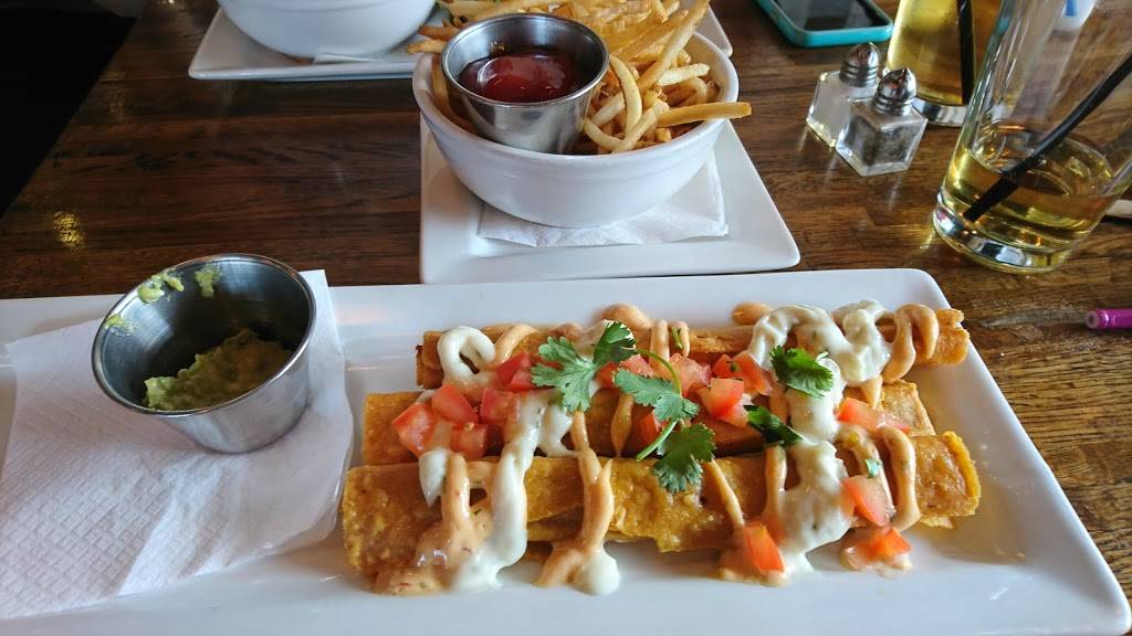 Crave Kitchen & Bar | restaurant | 631 N Resler Dr Suite B, El Paso, TX 79912, USA | 9155812213 OR +1 915-581-2213