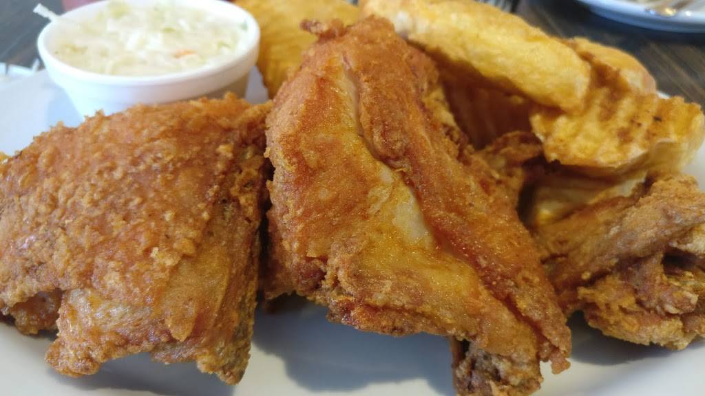 M&Js Family Restaurant | restaurant | 401 Garrison Rd, Fort Erie, ON L2A 1N2, Canada | 9058713143 OR +1 905-871-3143