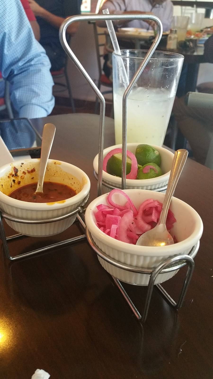 La Casa del Salmón Otay | restaurant | Bulevar Lázaro Cárdenas 2502-2, Maestros Universitarios, 22457 Tijuana, B.C., Mexico | 016646470783 OR +52 664 647 0783