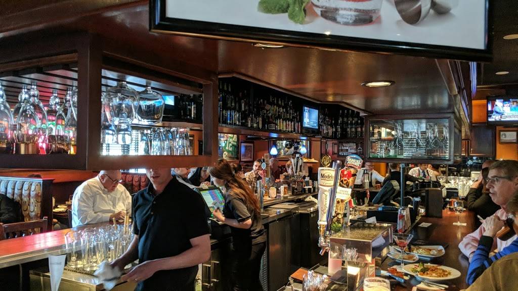 Houlihans | restaurant | 1288 Route US Highway 22 E, Bridgewater, NJ 08807, USA | 9082521300 OR +1 908-252-1300