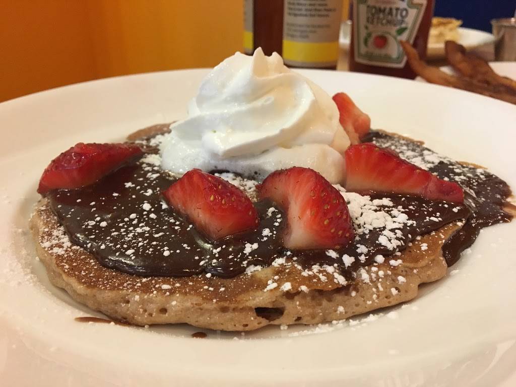 Yolk - City Way | cafe | 220 E South St, Indianapolis, IN 46225, USA | 3176329655 OR +1 317-632-9655