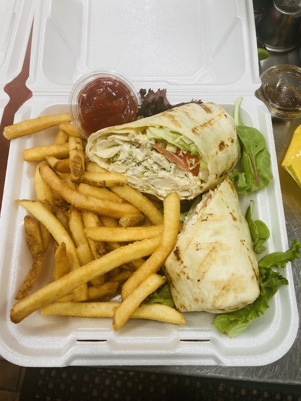 Emilys Grill Kitchen | restaurant | 1721 Race St, Cambridge, MD 21613, USA | 4109013166 OR +1 410-901-3166