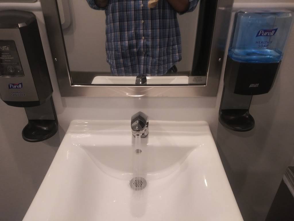 Chipotle Mexican Grill | restaurant | 2760 Gulf Fwy S, League City, TX 77573, USA | 8327690026 OR +1 832-769-0026