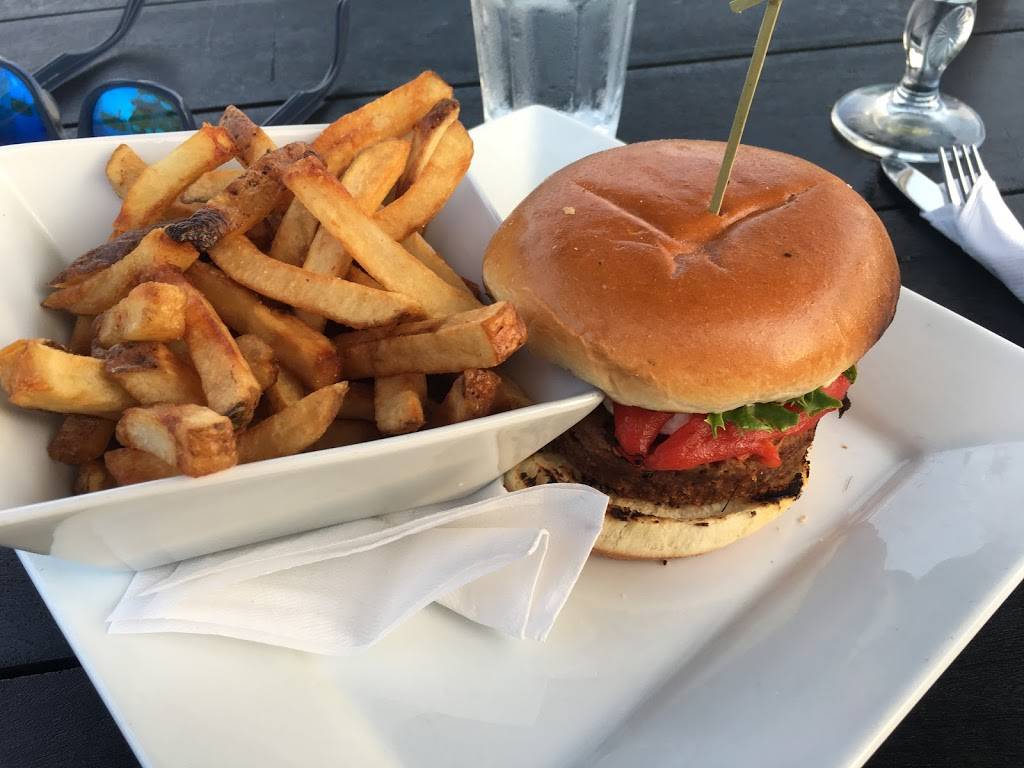 The Whistling Duck | restaurant | 75 Harbour St, Brighton, ON K0K 1H0, Canada | 6134754142 OR +1 613-475-4142