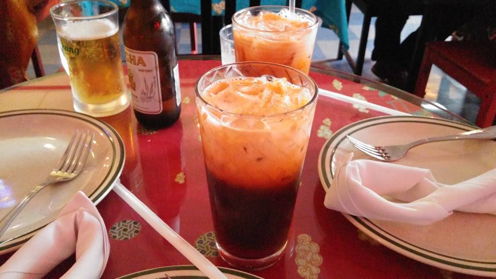 Zen Yai Thai Cuisine | restaurant | 425 State St, Santa Barbara, CA 93101, USA | 8059571102 OR +1 805-957-1102