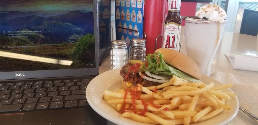 Steak n Shake | restaurant | 12160 Mariposa Rd, Victorville, CA 92395, USA | 7602430445 OR +1 760-243-0445