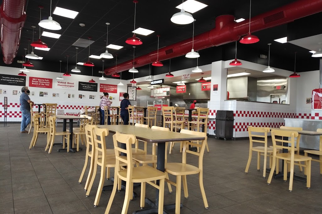 Five Guys | meal takeaway | 1979 E 16th St Suite 1, Yuma, AZ 85365, USA | 9283439502 OR +1 928-343-9502