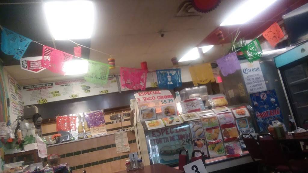 La Guanajuato | restaurant | 233 E Walworth Ave, Delavan, WI 53115, USA | 2627288615 OR +1 262-728-8615