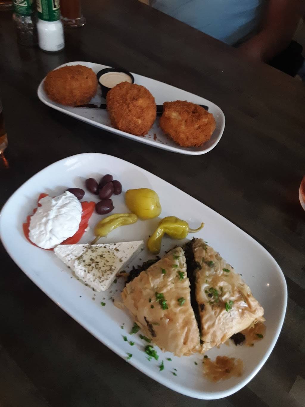 Acropolis Greek Taverna | restaurant | 515 Central Avenue North, St. Petersburg, FL 33701, USA | 7278231010 OR +1 727-823-1010
