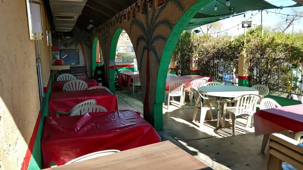 Via Delosantos | restaurant | 9120 N Central Ave, Phoenix, AZ 85020, USA | 6029976239 OR +1 602-997-6239