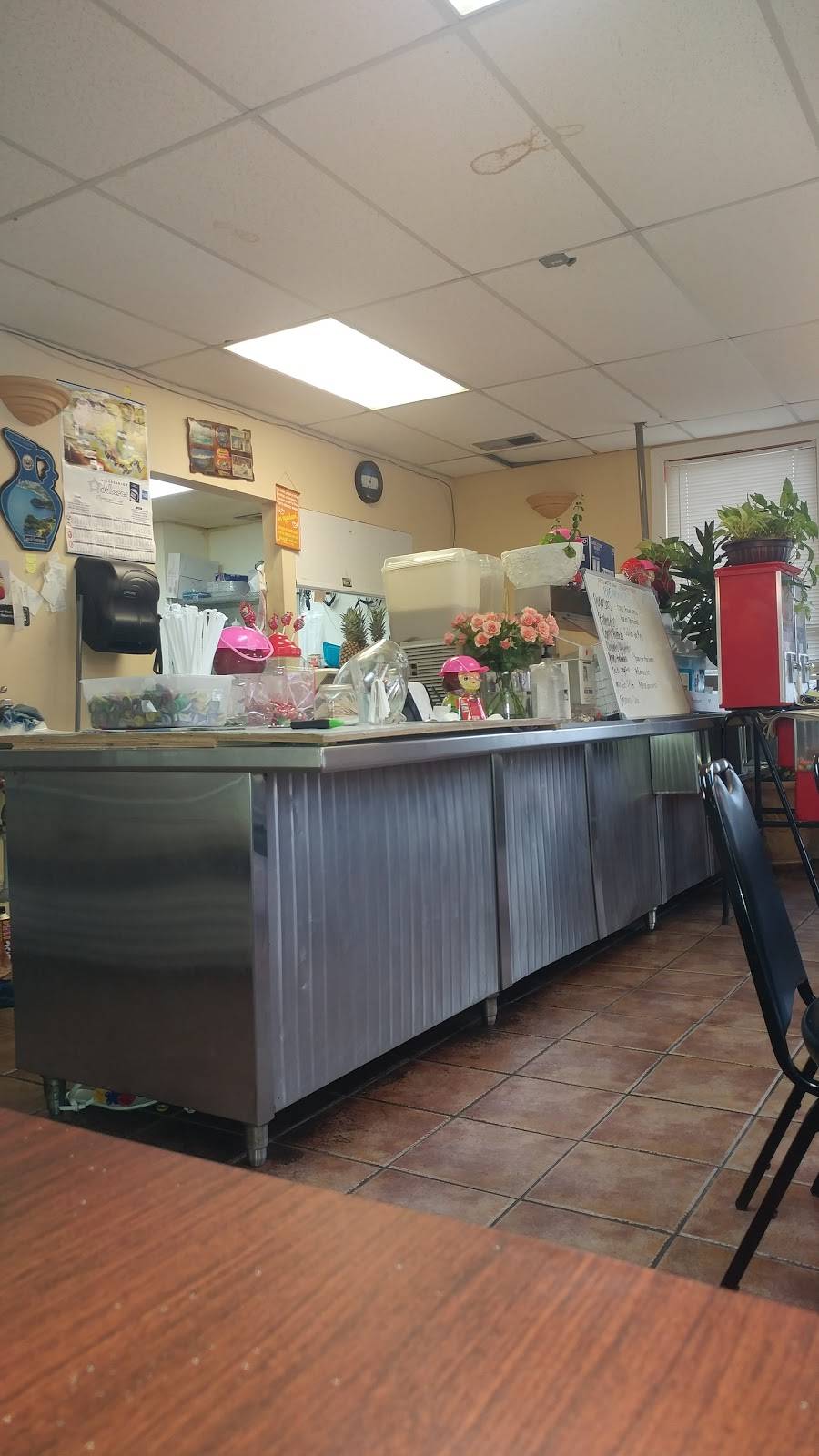 La Guanaquita | restaurant | 4231 Taylor Blvd, Louisville, KY 40215, USA | 5028221343 OR +1 502-822-1343