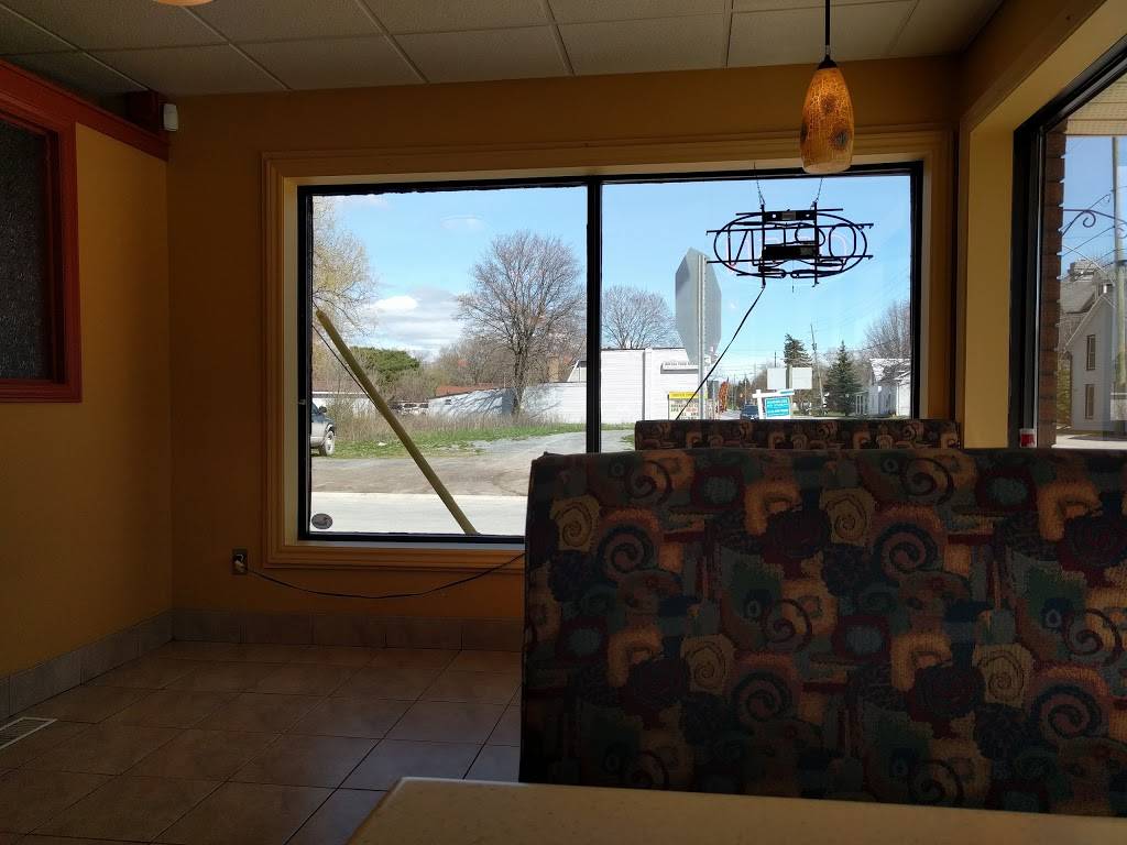 Jiffy Grill | restaurant | 146 Main St, Odessa, ON K0H 2H0, Canada | 6133868886 OR +1 613-386-8886