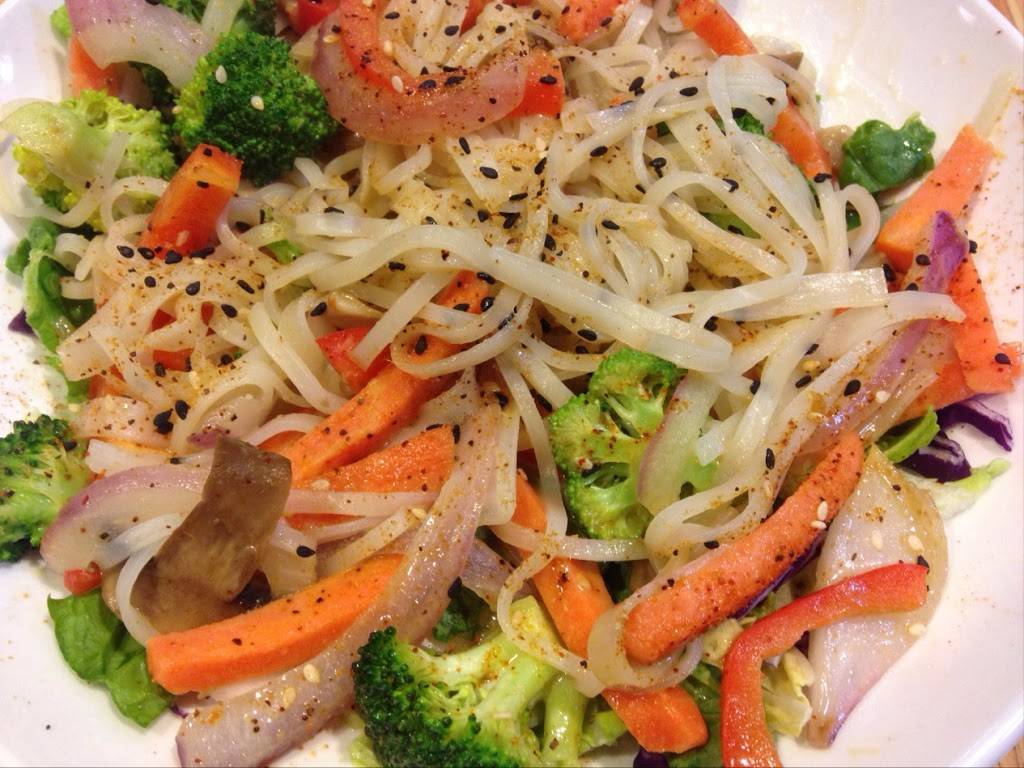 Noodles and Company | restaurant | 5681 W Touhy Ave, Niles, IL 60714, USA | 8476472544 OR +1 847-647-2544