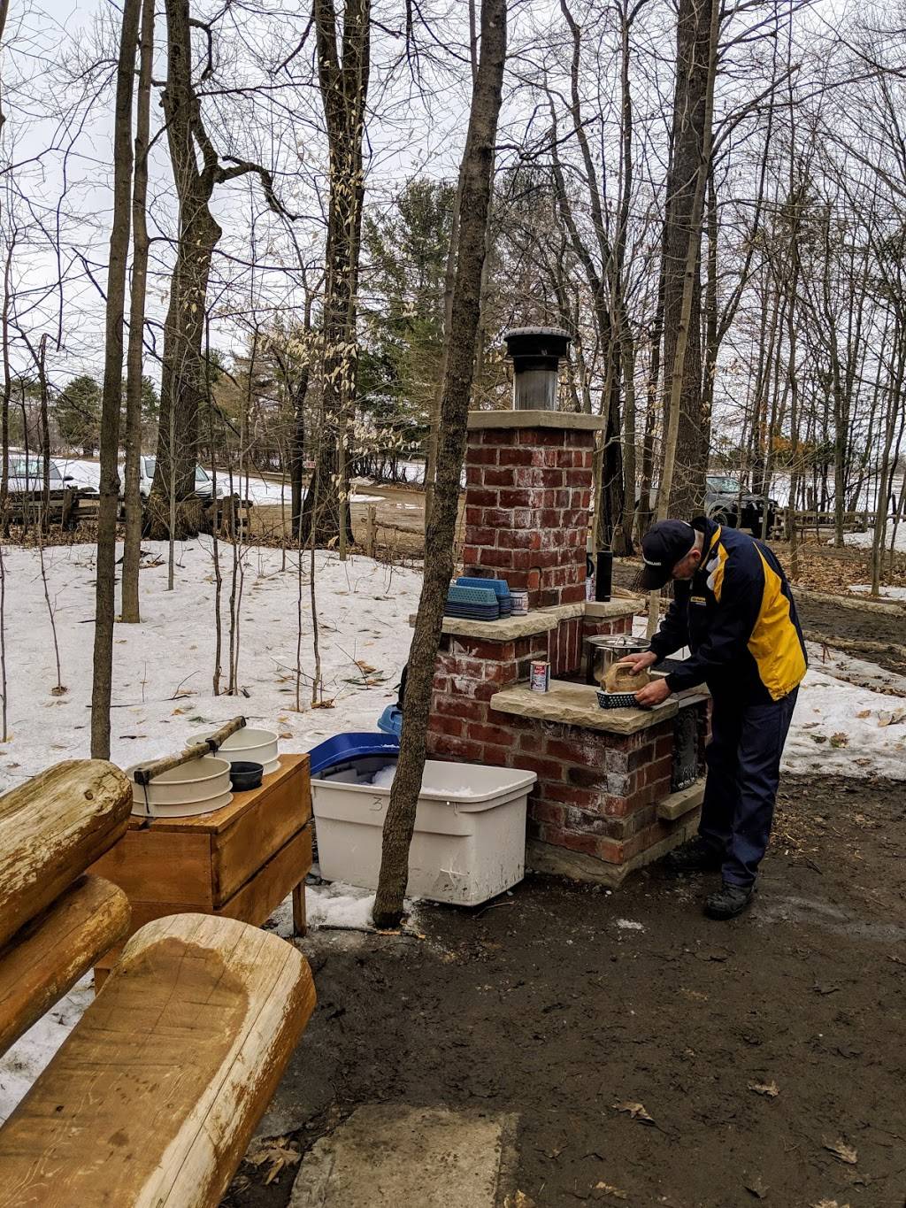 Sucrerie Alary | restaurant | 3242 QC-148, Luskville, QC J0X 2G0, Canada | 8194552572 OR +1 819-455-2572